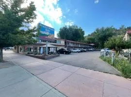 Pikes Peak Inn