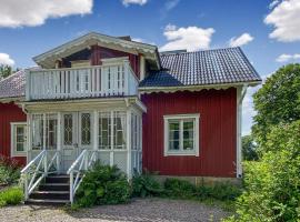 Awesome Home In Tranås With Kitchen，位于特拉诺斯的酒店