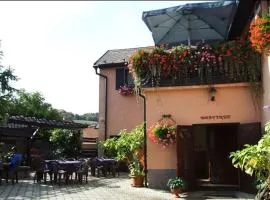 Restaurace a penzion Na Růžku