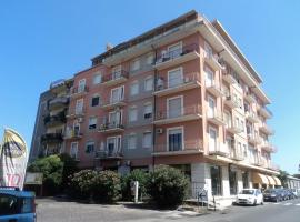 Corso Umberto Apartment，位于索威拉托玛里纳的公寓
