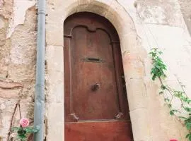 La Galine, Maison de village medieval