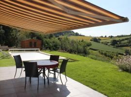 Gite Les hauts du Lac，位于Carla-Bayle的酒店
