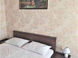 Apartments Ilona，位于敖德萨圣潘特莱蒙修道院附近的酒店