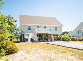 Katie Lou's Place by Oak Island Accommodations