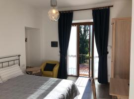 LA LOCANDA DELLA STAFFA，位于Pombia的酒店