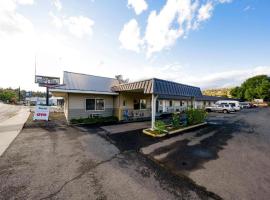 Budget 8 Motel，位于约翰迪的酒店