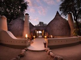 Hoyo Hoyo Safari Lodge，位于Mluwati Concession 水坑附近的酒店