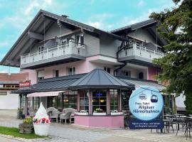 Vintage Hotel Charivari- Sommer Hörnerbahnen kostenlos mit Restaurant，位于博尔斯特尔朗的酒店