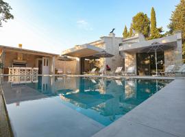 My Mediterranean Corfu Luxury Villa with Private Swimming Pool，位于康托卡利的别墅