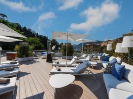 Carrick Hotel Camogli Portofino Coast，位于卡莫利的带按摩浴缸的酒店