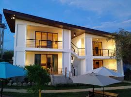 The Boathouse at Calatagan，位于Sipating的酒店