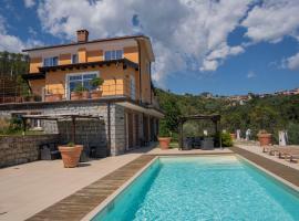 065 - VILLA LETIZIA, Elegante 2 PISCINA e Natura, 10 minuti da MARE e SPIAGGIE，位于卡萨尔扎利古雷的公寓