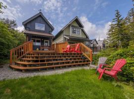 Bear Coast, Cabin with Hot Tub, Patio, and Waterview，位于尤克卢利特的酒店