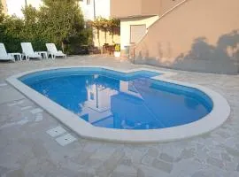 Studio apartment with pool