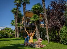 TreeLodgy, The Tree House，位于加尔达湖滨的Spa酒店