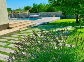 Villa Endi,a gem near Sibenik，位于Unešić的酒店