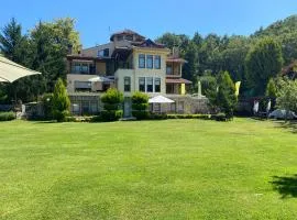 Sarikonaklar Garden Village