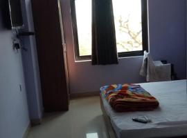 Hotel metro inn，位于Bājoli的酒店
