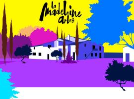 La Madeleine Arles，位于阿尔勒的家庭/亲子酒店
