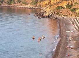 Casa vacanze MareMonti，位于波利纳的酒店