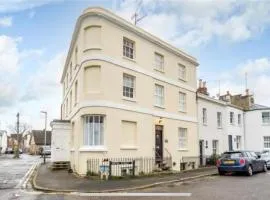 Unique & Stylish Town House, central Cheltenham