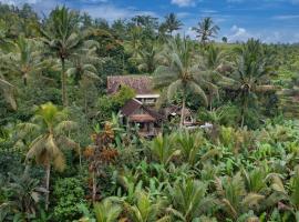 Nienté Bali，位于Penebel的山林小屋