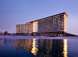 Mövenpick Resort Al Marjan Island，位于拉斯阿尔卡麦的海滩酒店