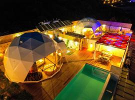 Kalkan Dome Suites & Deluxe-Glamping Holiday in Kalkan，位于卡斯的豪华帐篷营地