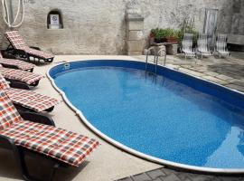 U Zámku，位于Stráž nad Nežárkou的酒店