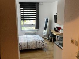 Les Logis de Paray Appartement 202，位于帕雷·勒·毛尼尔的酒店