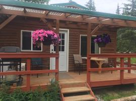 Whispering Woods AK Cabins，位于Kasilof的酒店