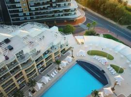 BASE Holidays - Ettalong Beach Premium Apartments，位于艾塔龙海滩的公寓