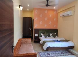 Hotel Shivalay Palace，位于Maheshwar的酒店