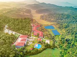 Aurika, Coorg - Luxury by Lemon Tree Hotels，位于马迪凯里的豪华酒店