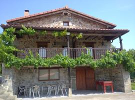 Casa Rural La Barcenilla，位于Herada的乡间豪华旅馆