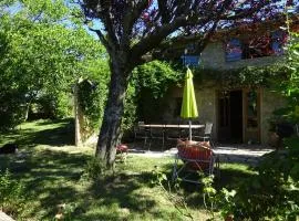 Maison de charme à Saoû, avec beau jardin au calme