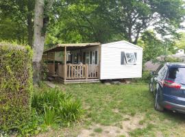 Mobile home 6 pers - 45min Paris - RER C - Clim TV - Filéna，位于Mirgaudon的酒店