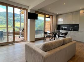 Magnifique appartement classé 4 étoiles avec Sauna et terrasse dans chalet，位于拉布雷斯的木屋
