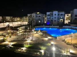 Amwaj Seaside Retreat- Luxury 2BR Chalet in Amwaj Sidi Abdelrahman