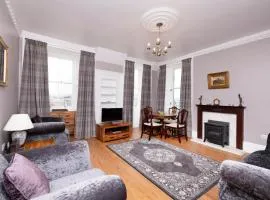 JOIVY Cozy Apt near Edinburgh Castle