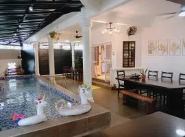 Comfortable Private Swimming Pool Homestay Melaka 20 Pax 5R3B