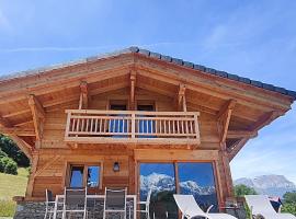 Chalet neuf vue panoramique sur le MONT-BLANC，位于孔布卢的木屋