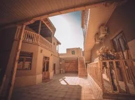 Oqilanur Guest House