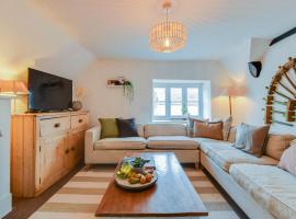 The Nook, Newly Available Relaxed 2 bed, Cotswolds，位于南塞尔尼的酒店