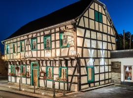 Land-Hotel Zum Schwan, Garni WEILERSWIST-METTERNICH, 3 E-LADESTATIONEN, Nähe PHANTASIALAND, PALMENPARADIES Euskirchen，位于维勒斯威特的酒店