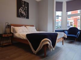 Entire Apartment Near Newcastle City Centre, West Jesmond.，位于Town Moor的公寓