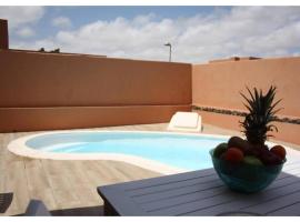 Anahi Homes Corralejo - Villa Drago 12，位于拉奥利瓦的酒店