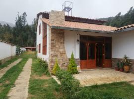 HOTEL VISTA VERDE，位于万卡约的酒店