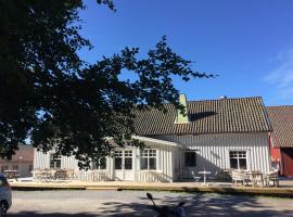 Hensbacka Hotell，位于蒙克达尔的酒店