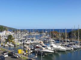 L'Arbre aux Papillons, Marina de Rivières-Sens，位于Gourbeyre的自助式住宿